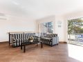 Sandy Point Luxury', 117a Sandy Point Road - air con & foxtel Guest house, Corlette - thumb 1