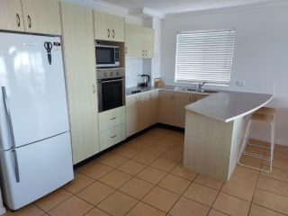 Sandy Shores Holiday Units Aparthotel, Caloundra - 5