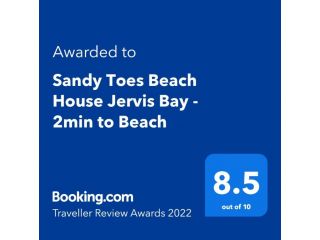Sandy Toes Beach House Jervis Bay - 2min to Beach Guest house, Callala Beach - 4