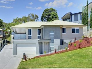 Saratoga Avenue, 52, Signature House Guest house, Corlette - 2