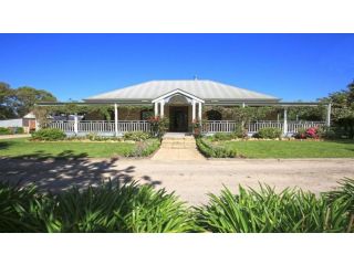 Sarnia - period home in garden oasis with pool Guest house, Burradoo - 1