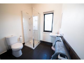 Sawyers Bay Shacks Guest house, Flinders Island - 3