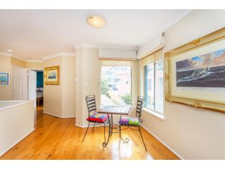 Scarborough Seaview Loft Guest house, Perth - 5