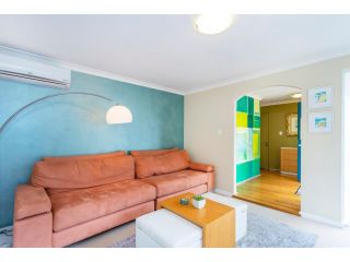 Scarborough Seaview Loft Guest house, Perth - 4