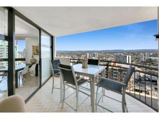 Scenic 1-Bed Apartment with Oceanviews Apartment, Gold Coast - 4