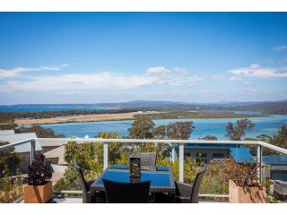 Sea 2 Summit - 3 Bedroom home Guest house, Merimbula - 1