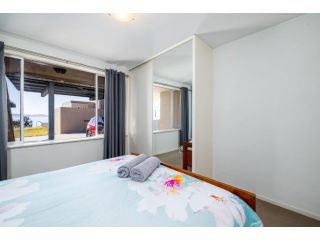 Sea Breeze with city ease Apartment, Port Lincoln - 5