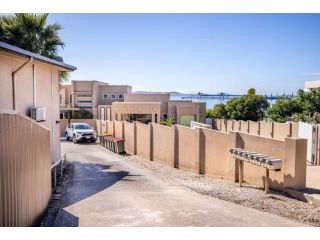 Sea Breeze with city ease Apartment, Port Lincoln - 2