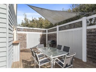 Sea Loft Guest house, Apollo Bay - 4