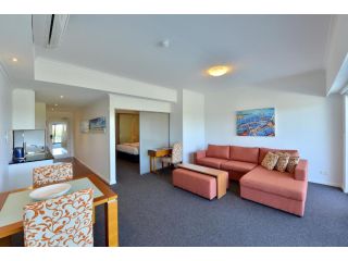 Sea Side 104 Guest house, Mandurah - 1