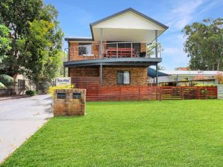 Sea Side on Russell Guest house, Hawks Nest - 1