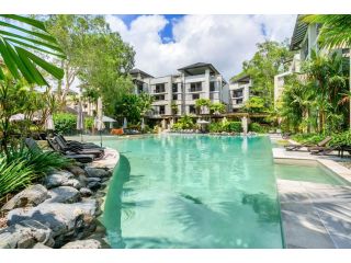 Private Apartments in the Temple Beachfront Resort Palm Cove Apartment, Palm Cove - 4