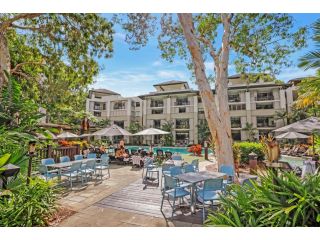 Swim Out Apartments in Triton Street Beachfront Resort Palm Cove Apartment, Palm Cove - 3