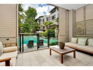 Swim Out Apartments in Triton Street Beachfront Resort Palm Cove Apartment, Palm Cove - 5