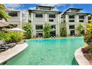 Swim Out Apartments in Triton Street Beachfront Resort Palm Cove Apartment, Palm Cove - 1