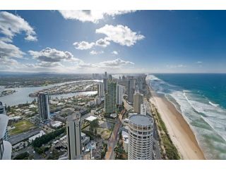 Sea view Beachfront apartment in surfers Apartment, Gold Coast - 1