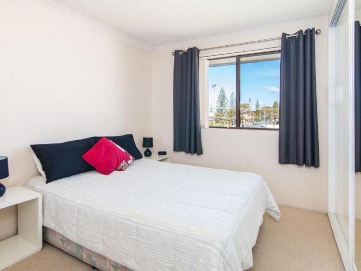 Seabreeze 4 Opposite Bowling Club Apartment, Tuncurry - imaginea 6