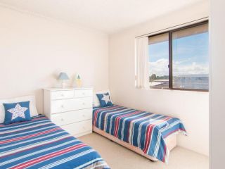 Seabreeze 4 Opposite Bowling Club Apartment, Tuncurry - 5