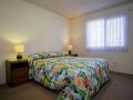 Seabreeze 6 Opposite Bowling Club Apartment, Tuncurry - thumb 6