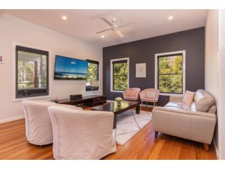 Seaclusion Guest house, Elizabeth Beach - 2
