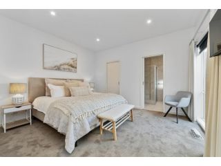 Seaford Luxe Beach House. Free Wine WiFi & Netflix Guest house, Seaford - 4