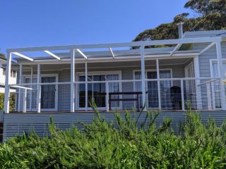 Seagrass Beach House at Hyams 4pm Check Out Sundays Guest house, Hyams Beach - 4