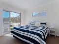 &#x27;SeaHaven&#x27;, 2 Richardson Ave - Large home with Aircon, Smart TV, WIFI, Netflix & Boat Parking Guest house, Anna Bay - thumb 7
