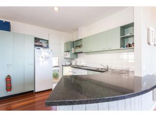 Seamist elevated with an amazing outlook Guest house, Lorne - 3