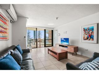 Seapoint Unit 14 32 Victoria Tce Kings Beach Apartment, Caloundra - 4