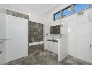 SEA-Renity on Castle Hill Apartment, Townsville - 5