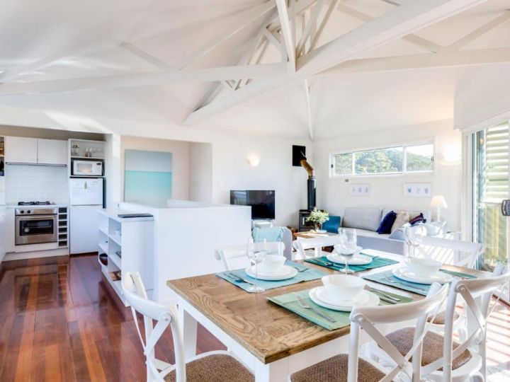 Seascape Cottage at Hyams 4pm Check Out Sundays Guest house, Hyams Beach - imaginea 7