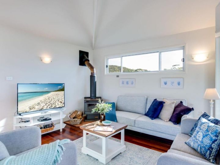 Seascape Cottage at Hyams 4pm Check Out Sundays Guest house, Hyams Beach - imaginea 11