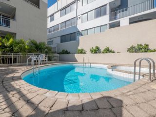 Seaspray U4, 21 Warne Tce Apartment, Caloundra - 2