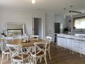 SEAVIEW COTTAGE WIFI and NETFLIX Inc Guest house, Inverloch - thumb 4