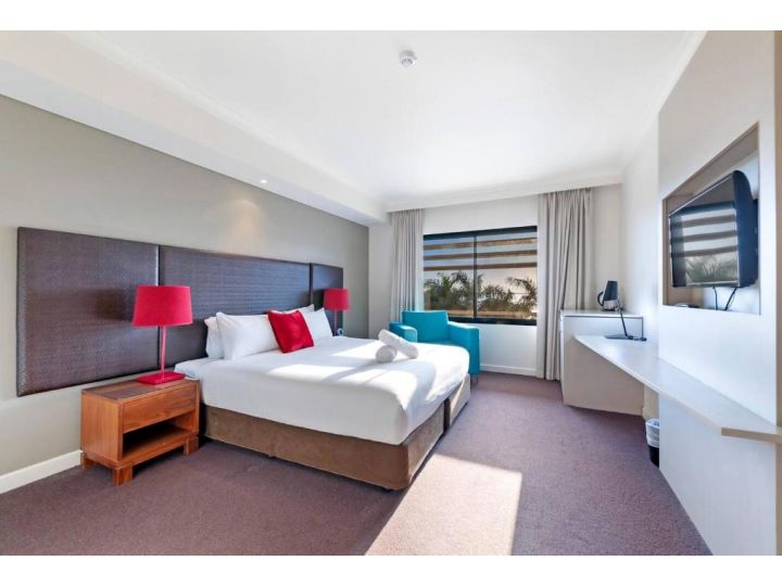 Seaview King Studio Resort Stay with Tropical Pool Apartment, Darwin - imaginea 1