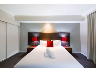 Seaview King Studio Resort Stay with Tropical Pool Apartment, Darwin - 5