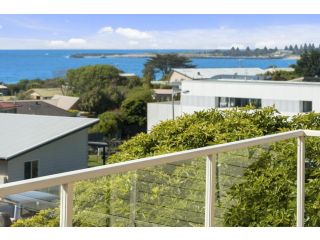 Seaview on Seaview Exceptional and Spacious With Sensational Views Guest house, Apollo Bay - 2
