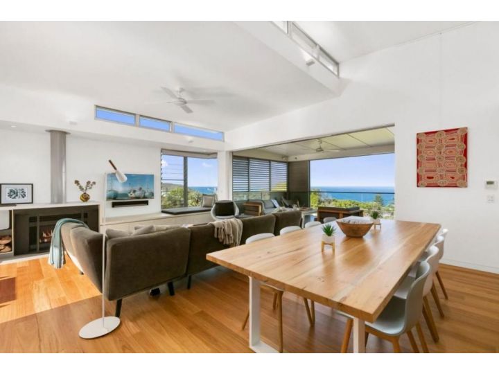 Seaview Tce Spectacular Home with Stunning Ocean and Headland Views Guest house, Sunshine Beach - imaginea 4