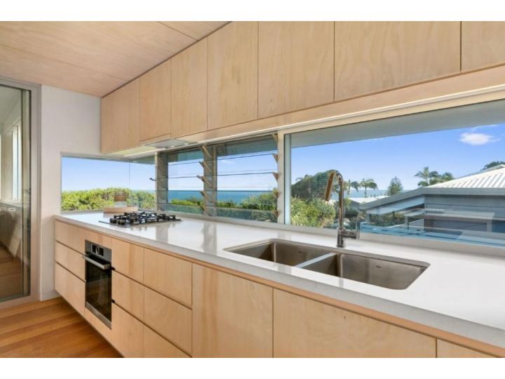Seaview Tce Spectacular Home with Stunning Ocean and Headland Views Guest house, Sunshine Beach - imaginea 9