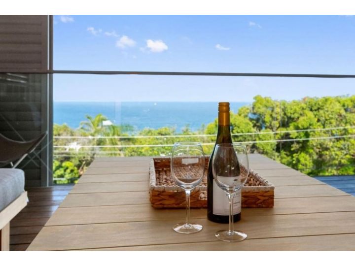 Seaview Tce Spectacular Home with Stunning Ocean and Headland Views Guest house, Sunshine Beach - imaginea 8
