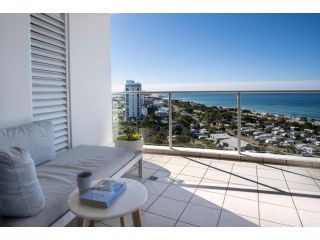 Panoramic Ocean Views - Beachfront Walk To Restaurants And Cafes Apartment, Maroochydore - 4
