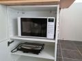 Self contained room with bathroom and kitchenette Guest house, Redcliffe - thumb 7