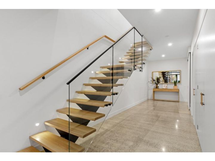 Sensational 4 Bedroom House Guest house, Ocean Grove - imaginea 11