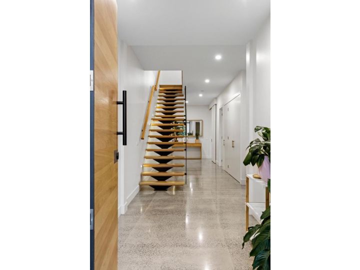 Sensational 4 Bedroom House Guest house, Ocean Grove - imaginea 9