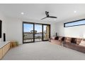 Sensational 4 Bedroom House Guest house, Ocean Grove - thumb 20