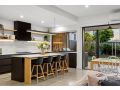 Sensational 4 Bedroom House Guest house, Ocean Grove - thumb 16
