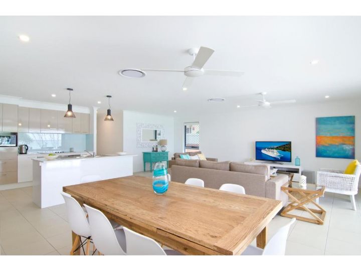 Sentosa on Tugun - Beachfront 5 Bedroom Guest house, Gold Coast - imaginea 5