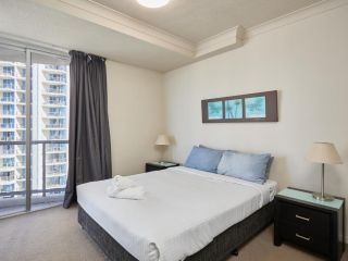 Serain Residences on Ferny Avenue Aparthotel, Gold Coast - 5