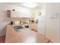 Hazelwood Gardens - Pool - Free parking Apartment, Cannonvale - thumb 12