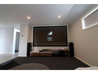Serenity on Currawong - Billiards, Home Theatre, WiFi, Linen, 4 bdrms Guest house, Cowes - 3